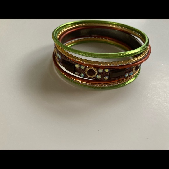 🛍 Bangle bracelet by Felicia - Picture 1 of 4